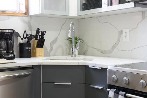 75-5 Luxury 3BR Duplex W d Elevator bldg, New York (Foto 10)