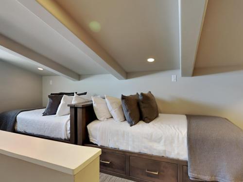 Timberline Condominiums 2 Bedroom plus Loft 3 Bath Premier Unit D3H - image 5