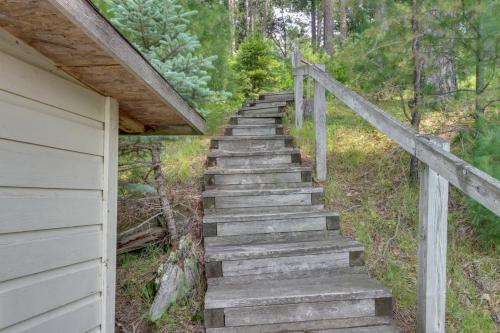 Pequot Lakes Cabin Retreat with Dock and Bikes!