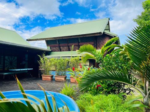 Exterior view, My Island Home in Huahine Island