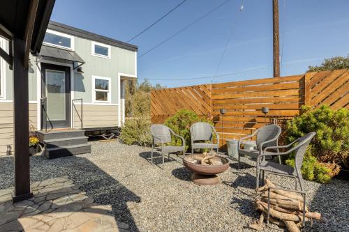 Red Door Tiny Home Lewis Ranch