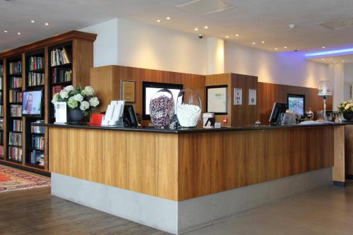 Bastion Hotel Vlaardingen - main image