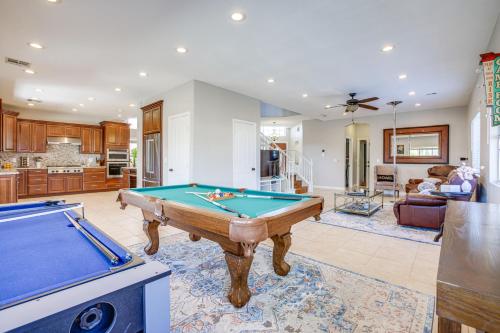 Large Las Vegas Home with Pool, Hot Tub and Game Room, Las Vegas (fotografie 3)