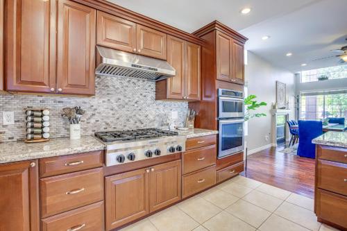 Large Las Vegas Home with Pool, Hot Tub and Game Room, Las Vegas (fotografie 7)