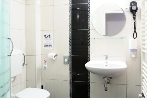 Maverick Downtown, Budapest (photo 8)