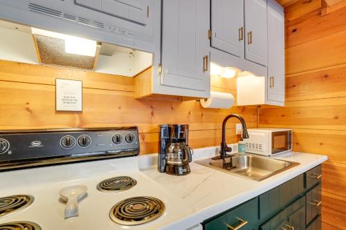 Sautee Nacoochee Mtn Paradise with Spacious Deck! - image 12