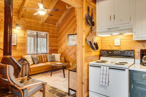 Sautee Nacoochee Mtn Paradise with Spacious Deck! - image 6