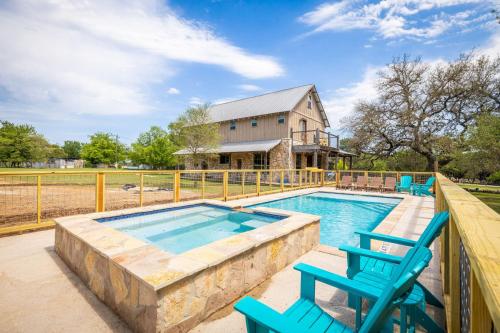 Three miles to Wimberley Square, two acres of fun (pool + hot tub), one unforgettable destination.