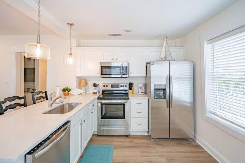 Brand New Tybee Beach Home: Walk to Beach (Unit A) Brand New Tybee Beach Home: Walk to Beach (Unit A)