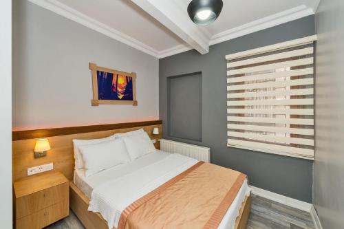 Cirrus Suites Tomtom Located in Beyoglu, Cirrus Suites Tomtom is a perfect starting point from which to explore Istanbul. The property features a wide range of facilities to make your stay a pleasant experience. Facilitie