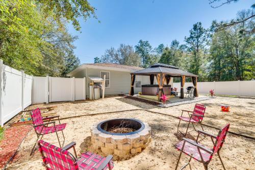 Crystal River Getaway with Hot Tub and Fire Pit!