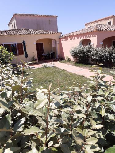  casa mirice in residence con piscina ,wifi,climatizzatore vicino al mare in Aglientu