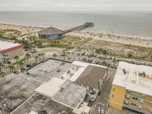 Freshly Renovated Tybee Beach Home:Short Walk to B Freshly Renovated Tybee Beach Home:Short Walk to B