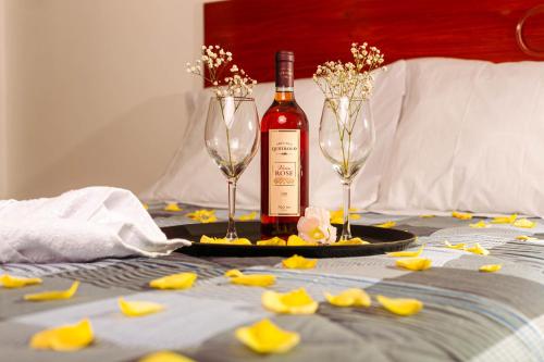 . YURAQ WASI Hotel/Restobar
