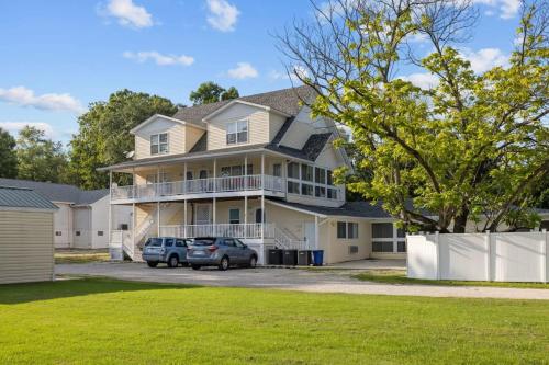 . Downtown Kimmswick Room~Renovated~Prime Location