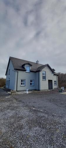 Exterior view, The Corrigeen Douglas Lodge Holiday Homes in Keadew