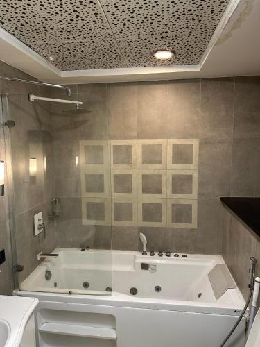 Centourus 2 bed view apartment - image 7