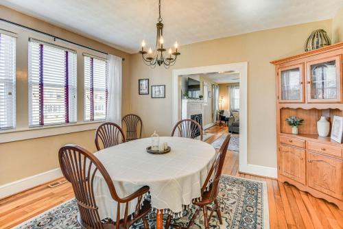 Charming Smithfield House Walk to Downtown! in Smithfield, USA