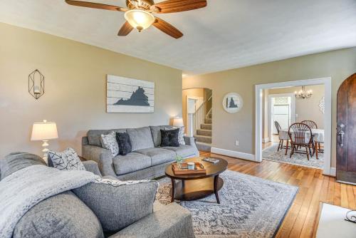 Charming Smithfield House Walk to Downtown! in Smithfield, USA