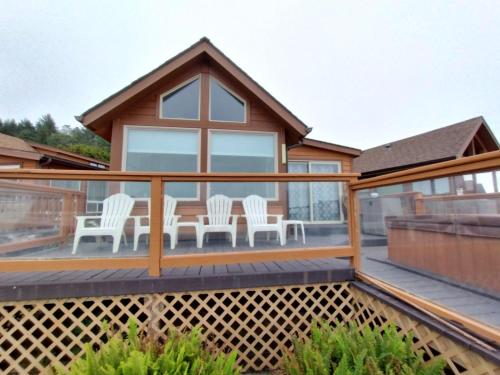 Oceanfront Cabin 6 W Jacuzzi &awe-inspiring View