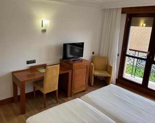 Gran Hotel Liber & Spa Playa Golf - image 10