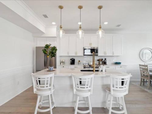 Bougie and The Beach- Stunning 3 Bed 2 Bath home