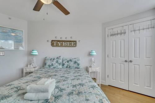 Tybee Wishes: 2 Bed 2 Bath Condo w/ rooftop Pool