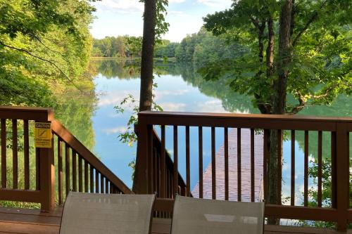 Hocking Hills Lake Gem with Hot Tub, Dock, 100 Acres