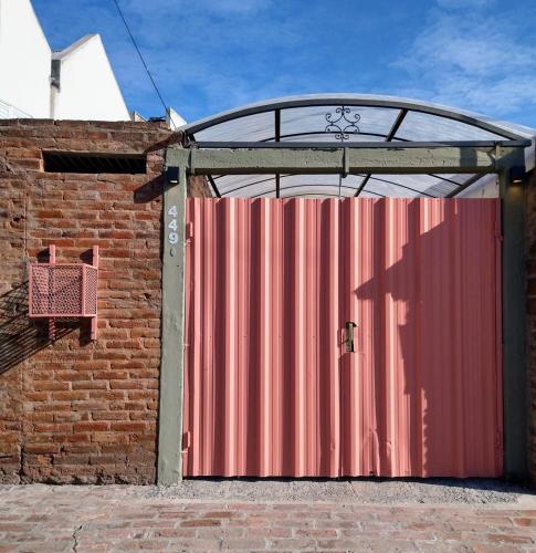 Casa Petit a la calle