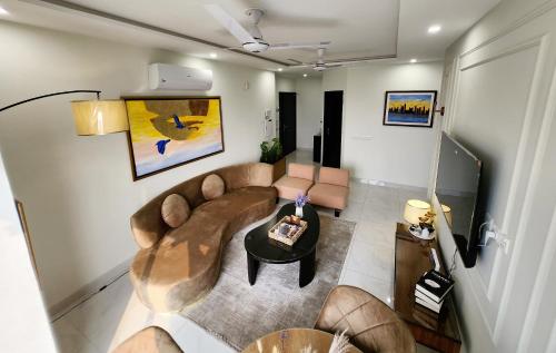 Two-Bedroom Luxury Apartment Zameen Opal - image 9