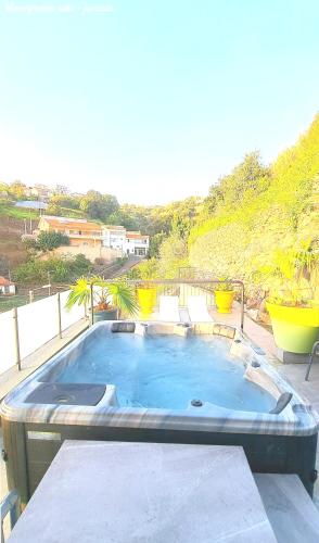 Espirito do Mar - Premium Villa with Jacuzzi, Estreito da Calheta (fotografie 5)