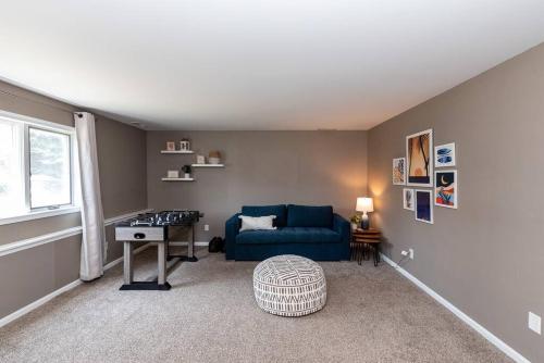 Charming Coastal Getaway close to Bay! in Town Bank, USA