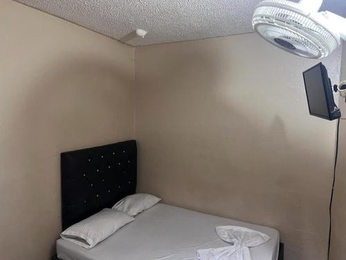 1 twin bed
