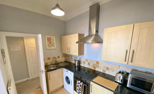 One-Bedroom Apartment image 10