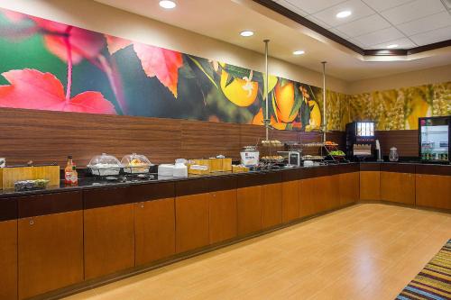 Fairfield Inn & Suites Lexington North - image 11
