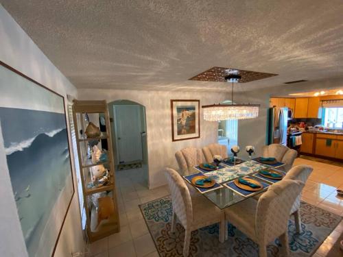 Létesítmények, Swimming, Boating, Fishing on Gulf & Heated pool in Port Richey (FL)