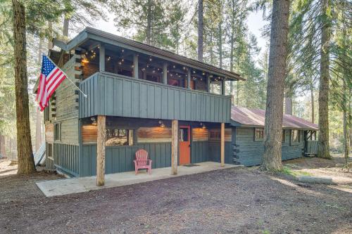 Klamath Falls Cabin with Private Sauna and Fire Pit!