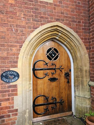 Grade 2 listed School Cottage in York. - York