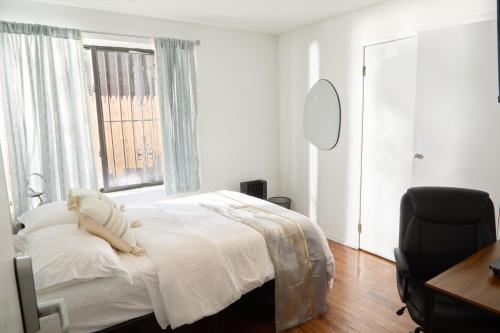 American Dream Guest House, New York