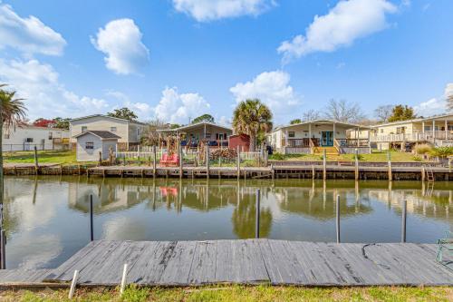 Pensacola Home with Private Dock - 7 Mi to Beaches