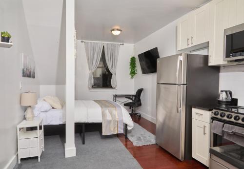 Private Loft in Hells Kitchen near Times Square, New York (photo 7)