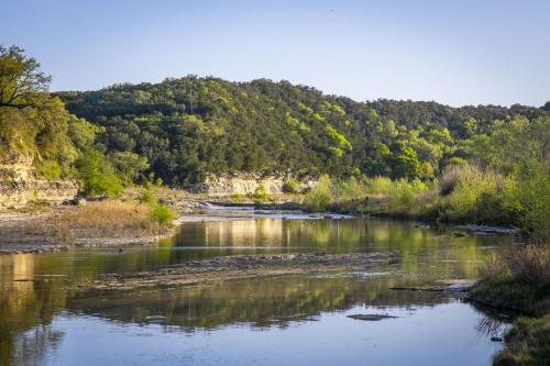 La Casa Rio - ON THE BLANCO RIVER, beautiful 4/3, sleeps 8!