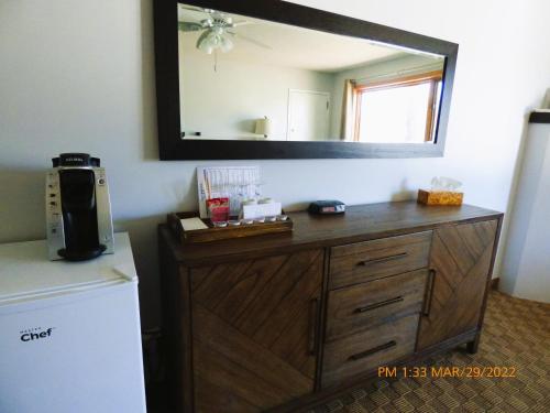 Log Cabin Inn