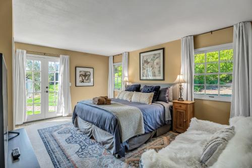 Glen Ellen Home with Lush Yard and Pool in Wine Country - image 9