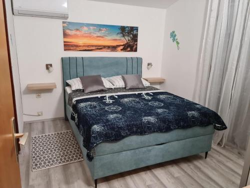 One-Bedroom Apartment with Terrace and Sea View room in Apartments by the sea Vir - 20712
