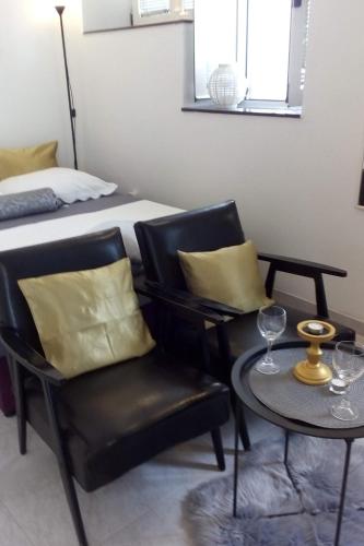 One-Bedroom Apartment with Terrace image 9