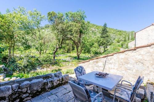 Apartments with parking space Korita, Mljet - 22342 in Korita