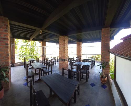 비즈니스 센터, Villa Tikuna in 마리키타
