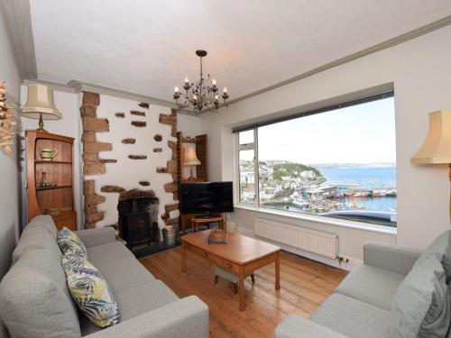 3 bed property in Brixham BX045