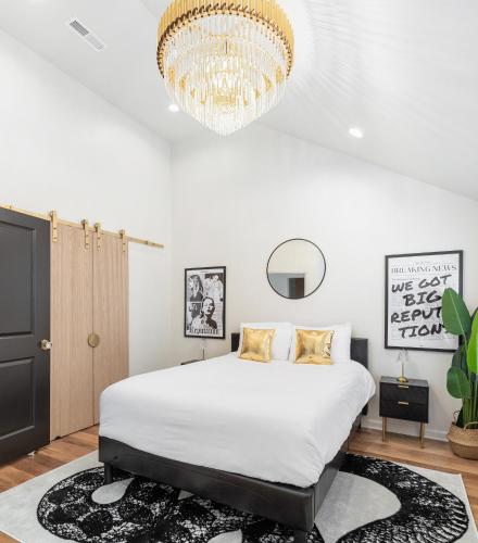 Taylor Swift Eras Inspired Home-10 min to Broadway in Nashville, USA